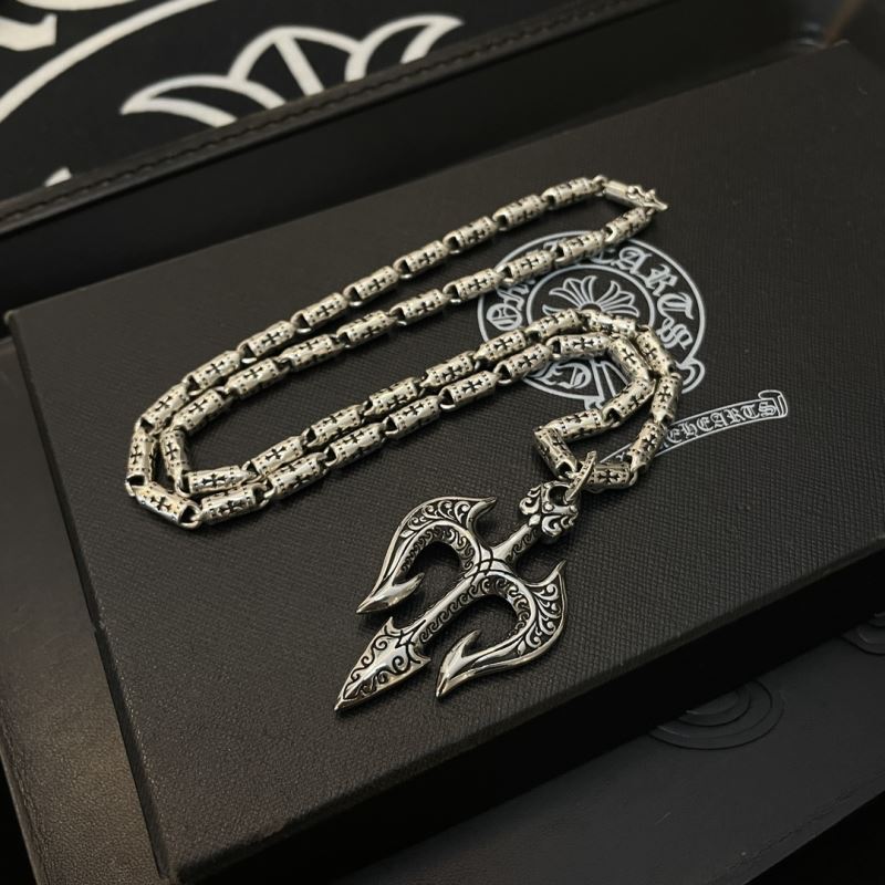 Ch*0me He**ts necklaces